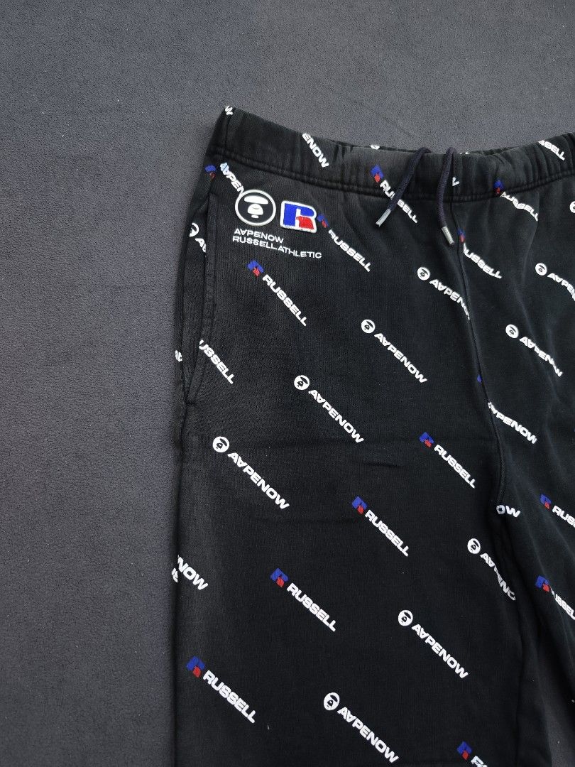 AAPE X Russell AOP Cotton Shorts (Category: Shorts) located in Bulacan. Submitted by emilj23 (Listing ID 1469604502, Image 3). Description: AAPE X Russell AOP Cotton Shorts Size L on tag L 20 W 34-38 Leg Hole 11 Condition 8/10 Color rate 8/10 Issue Fade Parts,Hairline Crackprints.