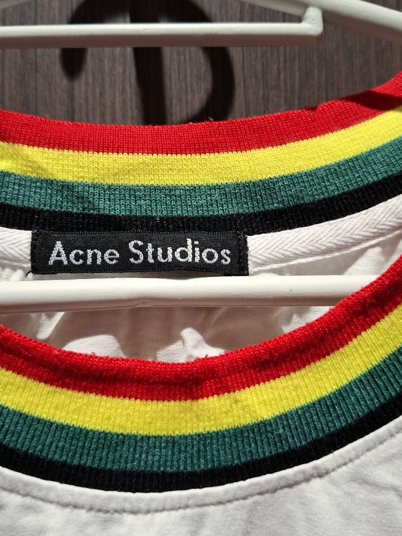 Acne Studios 2019 Reggae College Face T-Shirt (Category: Tshirts & Polo Shirts ) located in Pasig City. Submitted by coveted.mnl (Listing ID 1469733749, Image 3). Description: Guaranteed Authentic📌 No Issue, needs ironing and rewash lang Best fit to: Medium - Large Width : 21 Length : 24 (MEASURED BY INCHES) 9.5/10 overall condition No issues or flaws in fabric Retailed for $270 (P17,010) • P1200 Slightly negotiable • Pasig City meet up • Open f