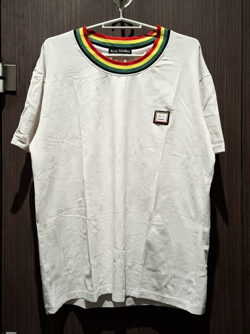 Acne Studios 2019 Reggae College Face T-Shirt (Category: Tshirts & Polo Shirts ) located in Pasig City. Submitted by coveted.mnl (Listing ID 1469733749, Image 1). Description: Guaranteed Authentic📌 No Issue, needs ironing and rewash lang Best fit to: Medium - Large Width : 21 Length : 24 (MEASURED BY INCHES) 9.5/10 overall condition No issues or flaws in fabric Retailed for $270 (P17,010) • P1200 Slightly negotiable • Pasig City meet up • Open f