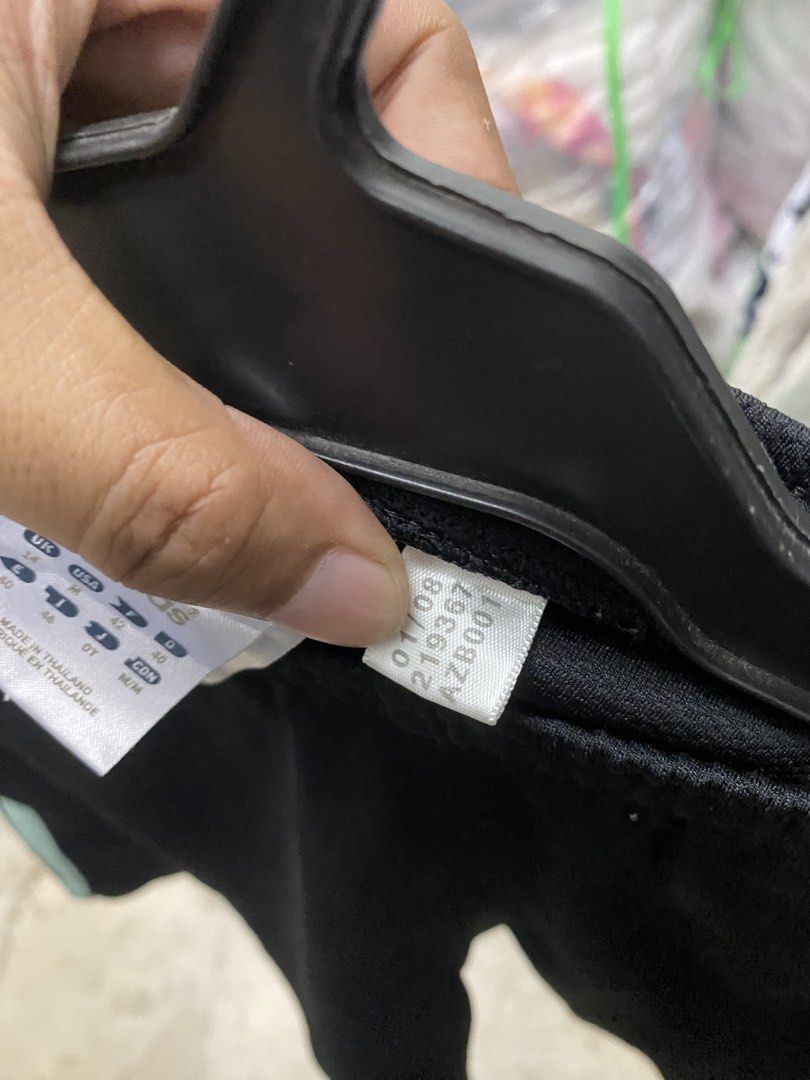 adidas (Category: Shorts) located in Manila. Submitted by hell_market (Listing ID 1469647804, Image 3). Description: .