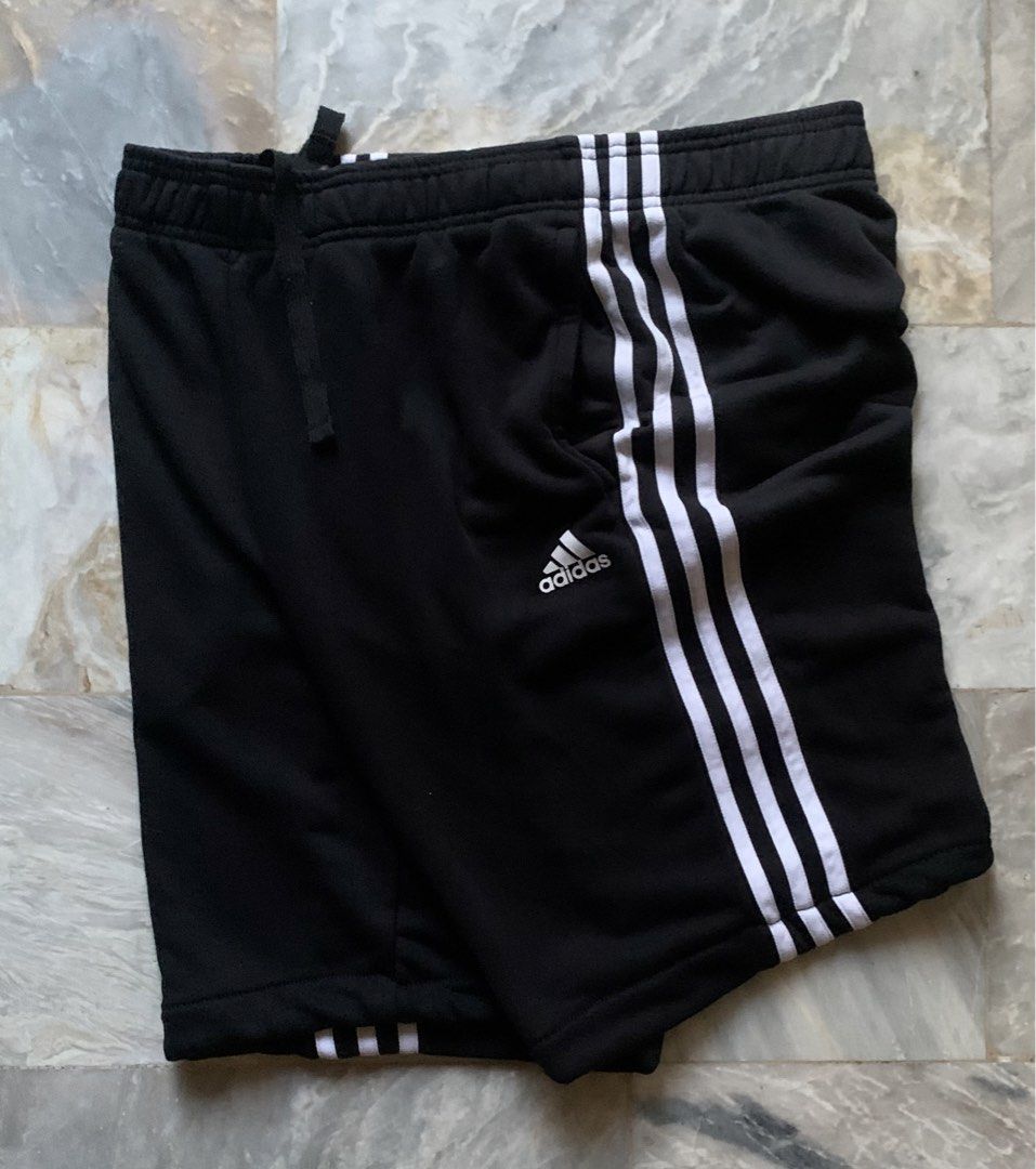 ADIDAS 3-STRIPES DRAWSTRING SWEATSHORTS (Category: Activewear) located in Kalibo. Submitted by _jimthrifts (Listing ID 1469607605, Image 1). Description: 📌 Dimes; - waist: 32 - 40 (Freewaist) - length: 20 - opening: 11 📌 Excellent condition and color rate 📌 no issue.