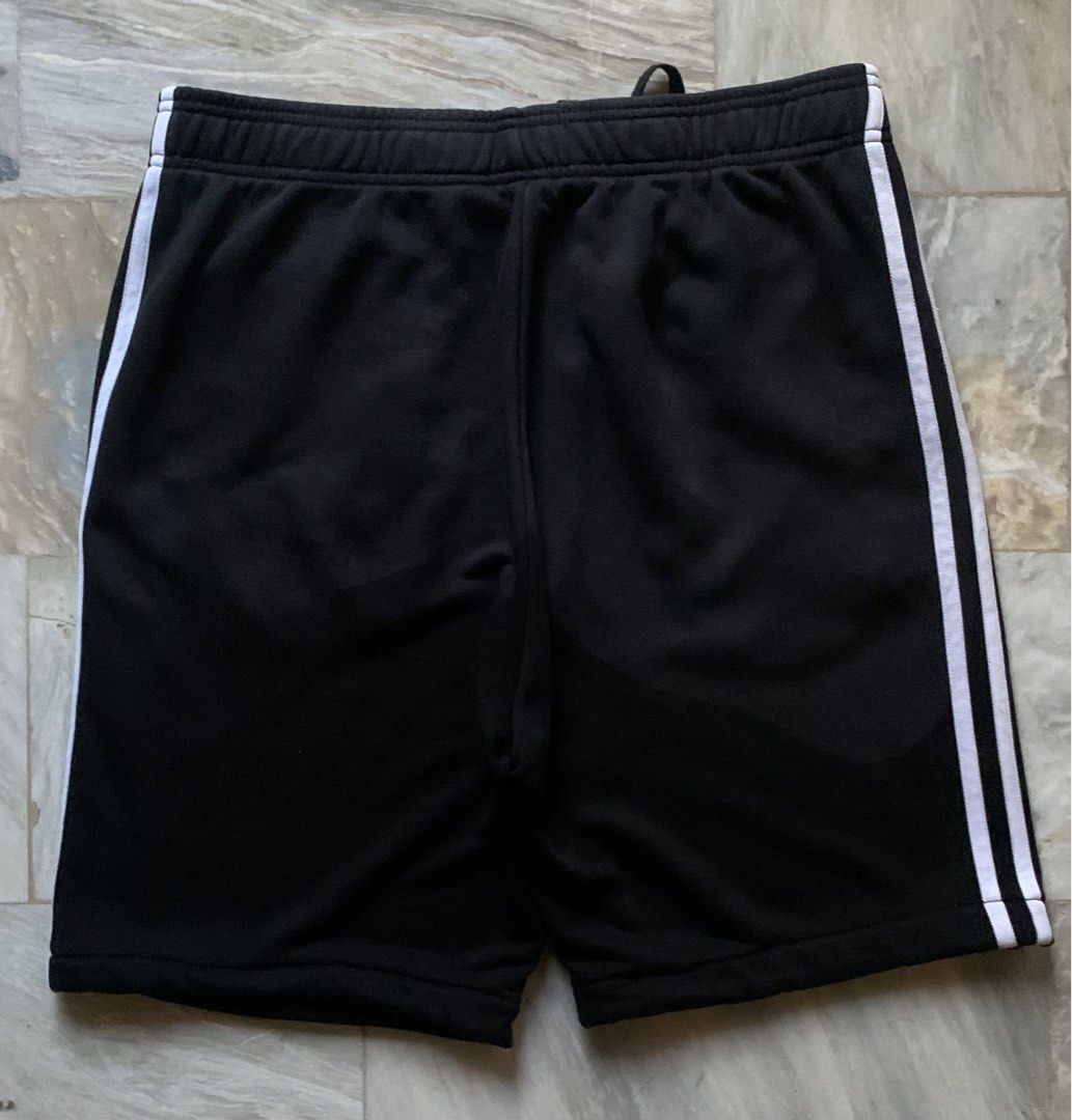 ADIDAS 3-STRIPES DRAWSTRING SWEATSHORTS (Category: Activewear) located in Kalibo. Submitted by _jimthrifts (Listing ID 1469607605, Image 3). Description: 📌 Dimes; - waist: 32 - 40 (Freewaist) - length: 20 - opening: 11 📌 Excellent condition and color rate 📌 no issue.