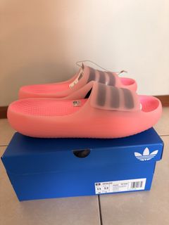 (Category: ) located in . Submitted by preloved_by_gg (Listing ID 1469592092, Image 1). Description: .