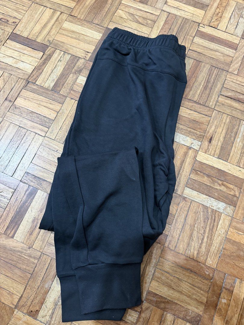 Adidas Black Jogger Pants Large (Category: Joggers) located in Manila. Submitted by preloved_new_forsale (Listing ID 1469634289, Image 2). Description: Brand new Large.