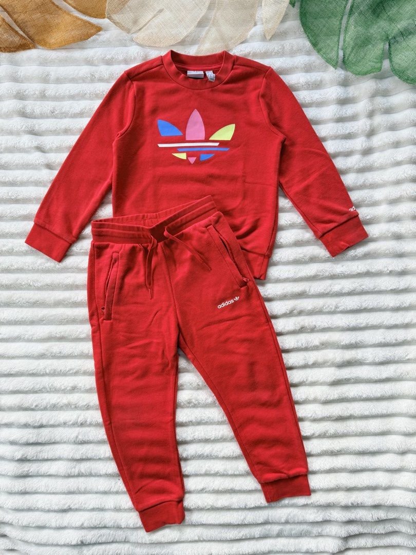 Adidas cotton terno 5-6 yrs old (Category: Babies & Kids Fashion) located in La Trinidad. Submitted by true_kidsclothing (Listing ID 1469707465, Image 1). Description: Excellent condition Not working lang ung zipper sa pocket Color rate: 9.5/10 .