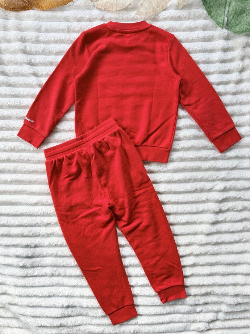 Adidas cotton terno 5-6 yrs old (Category: Babies & Kids Fashion) located in La Trinidad. Submitted by true_kidsclothing (Listing ID 1469707465, Image 2). Description: Excellent condition Not working lang ung zipper sa pocket Color rate: 9.5/10 .
