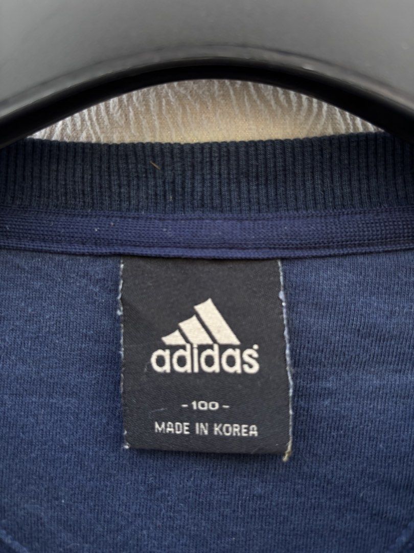 Adidas Crewneck (Category: Coats, Jackets and Outerwear) located in Baybay. Submitted by thrift.ed2023 (Listing ID 1469625723, Image 3). Description: Adidas Crewneck Large 21x27 No Issue Need Wash Good as New .