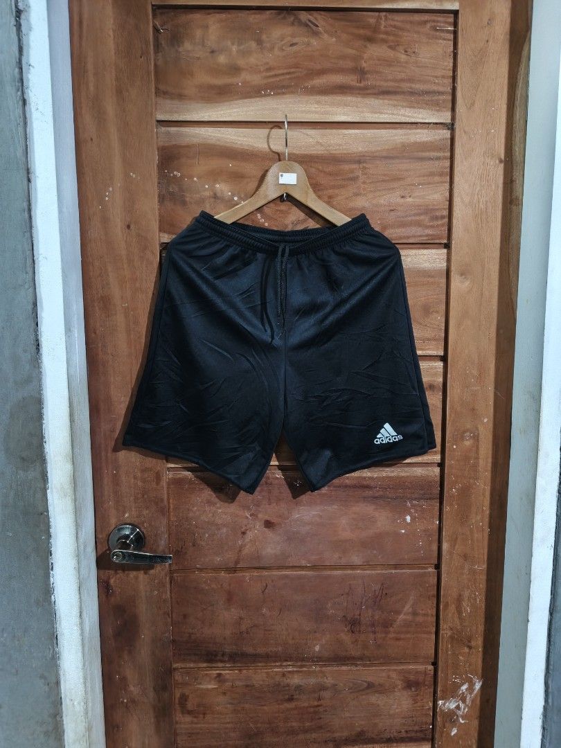 ADIDAS DRIFIT SHORT (Category: Shorts) located in Tagum. Submitted by danelle_closet1106 (Listing ID 1469756740, Image 1). Description: AS NEW NO ISSUE SIZE:SMALL TO MEDIUM.