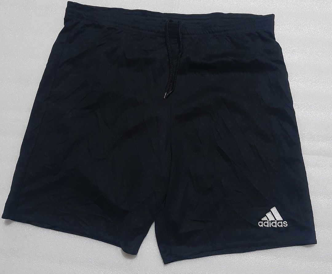 Adidas drifit shorts (Category: Shorts) located in General Santos City (Dadiangas). Submitted by thrift_raid (Listing ID 1469577413, Image 2). Description: pm me for inquiries.