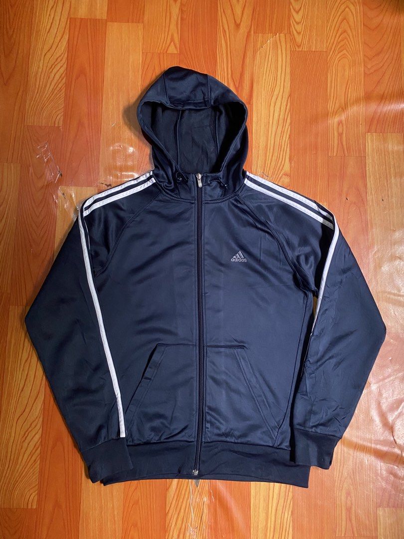 Adidas hoodie (Category: Hoodies) located in Cebu City. Submitted by jerianix (Listing ID 1469697252, Image 1). Description: Adidas hoodie Size medium W19.5 L27 Excellent condition No issues .