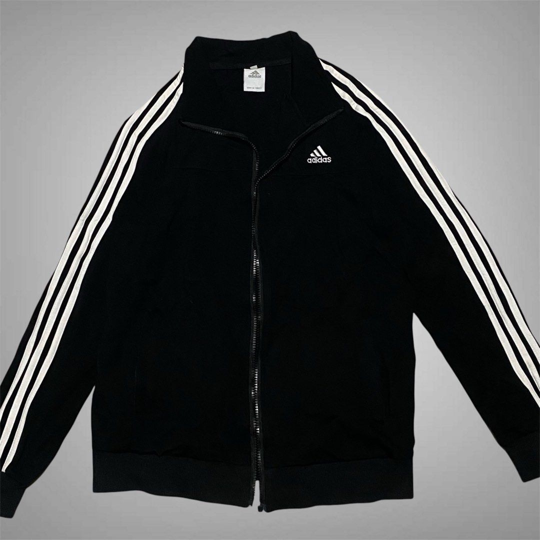 Adidas Jacket ASPACK (Category: Coats, Jackets and Outerwear) located in Mabalacat. Submitted by stellargarments (Listing ID 1469738136, Image 2). Description: adidas 1 L : 24 W : 19 Color Condition : 9.5/10 Super maganda pa tela Smooth na smooth comfy pa 2 zippered pockets working very comfy & smooth on skin check logos po embroidered 3 lines need wash fresh from bale adidas 2 L : 26 W : 20 Condition : 9.5/10 super ganda pa ng tela very smooth e