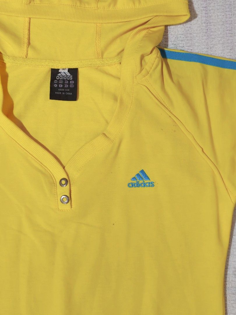 Adidas Short-Sleeve Hoodie (Category: Others Tops) located in Manila. Submitted by vintage_revo.ph (Listing ID 1469576519, Image 3). Description: 👕Top Mine: ₱ 899 ‎ ‎🛍 + Shipping fee ‎✨️ PLEASE READ guidelines before buying ‎📷 Once acknowledged “yours” please dm me your order form + screenshot of the item.