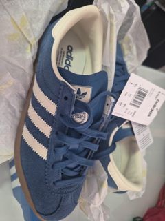 Adidas VALLINA, 女裝, 鞋, 波鞋 - Carousell
