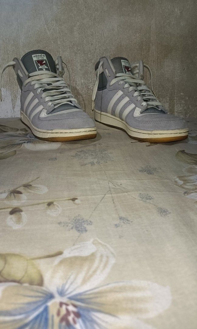Adidas Top Ten RB High (Category: Casual Shoes) located in Manila. Submitted by john_ap (Listing ID 1469628707, Image 2). Description: I can lower the price when it comes to sure buyers. Also you will be the one to pay for delivery fees. This shoe was used 1-2 times on the mall and around 3 hours only..