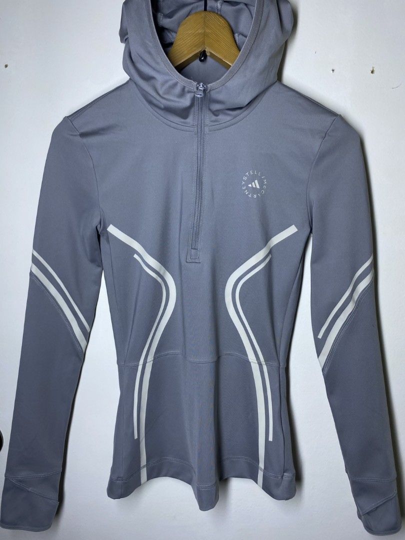 ADIDAS x STELLA McCARTNEY SUIT (Category: Activewear) located in Manila. Submitted by lunaras_declutter (Listing ID 1469672279, Image 3). Description: LIKE NEW SMALL NO FLAWS 10 COLOR RATE.