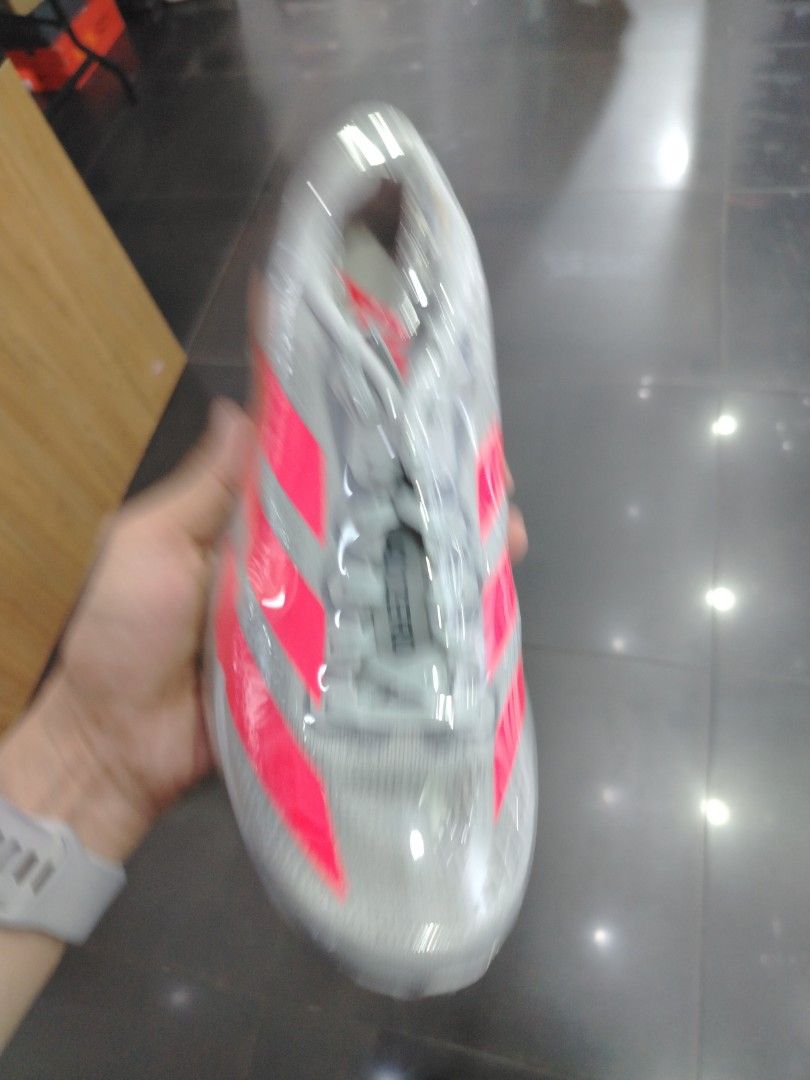 Adizero Evo SL (Category: Sneakers) located in Quezon City. Submitted by rvnnnnnn (Listing ID 1469657668, Image 2). Description: .