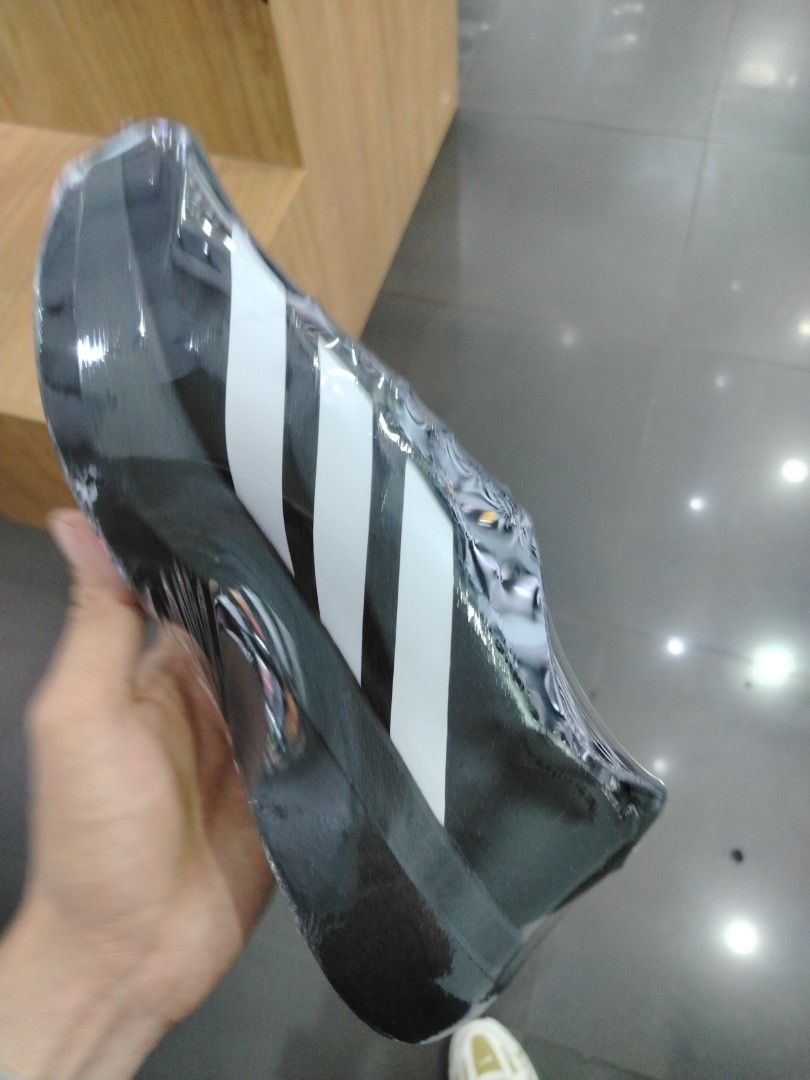Adizero Evo SL (Category: Sneakers) located in Quezon City. Submitted by rvnnnnnn (Listing ID 1469660366, Image 3). Description: .