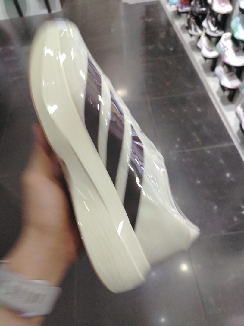 Adizero Evo SL (Category: Sneakers) located in Quezon City. Submitted by rvnnnnnn (Listing ID 1469660976, Image 3). Description: .