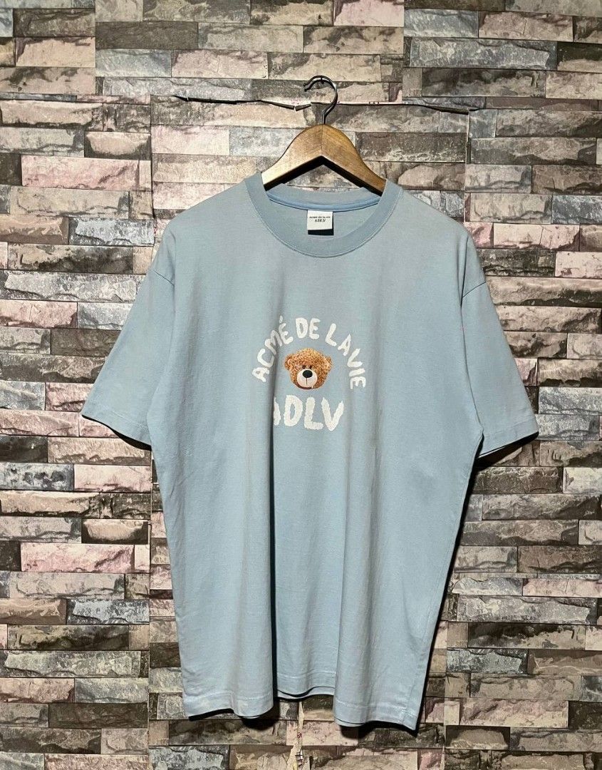 ADLV BEAR TEE (Category: Tshirts & Polo Shirts ) located in Caloocan City. Submitted by wewearworn (Listing ID 1469614341, Image 1). Description: Large Best Fit 22 x 29 Excellent May minor cracks on print 9d/10 Color Rate.