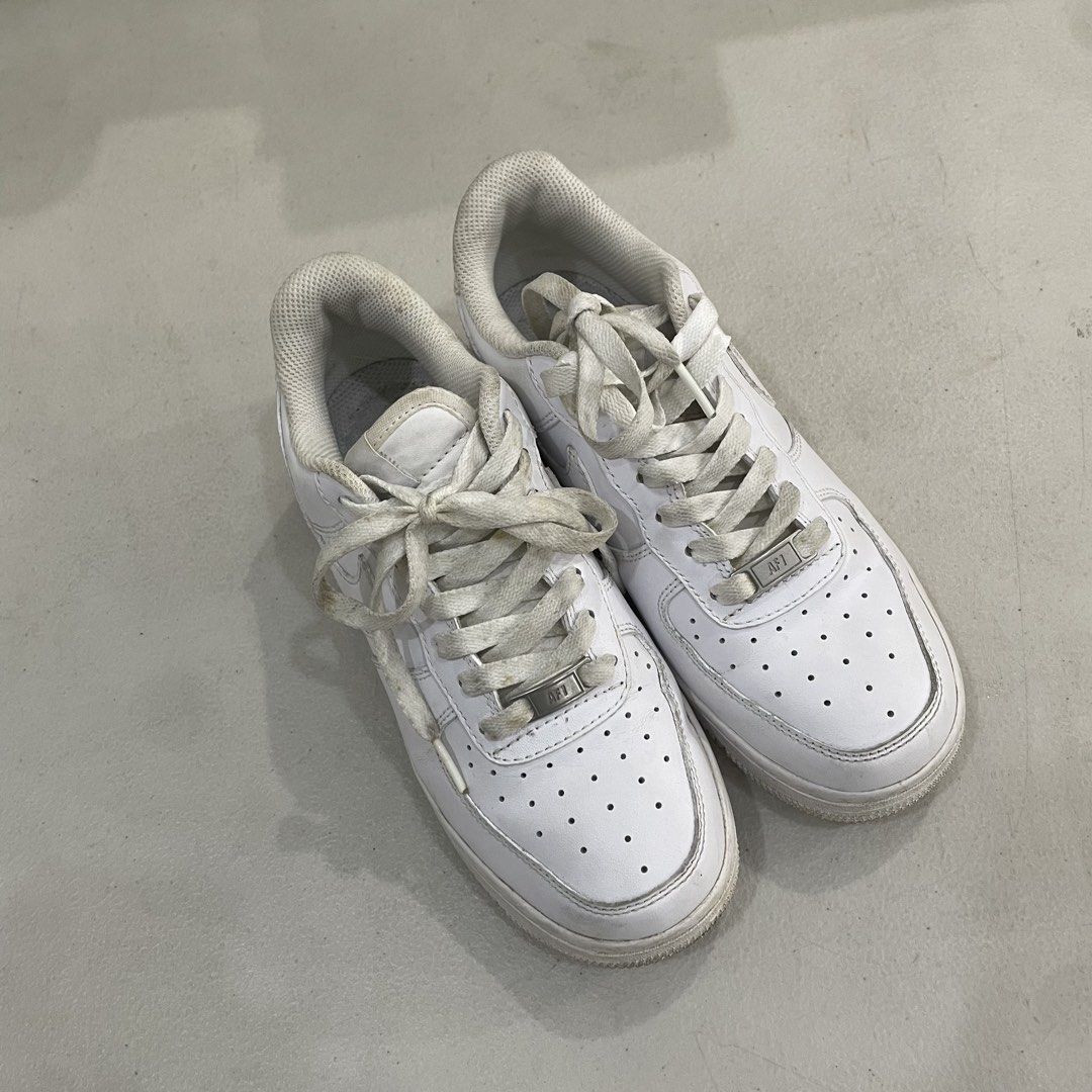 Af1 tripple white - Authentic (Category: Sneakers) located in Iloilo. Submitted by nextwearco_ilo (Listing ID 1469720387, Image 3). Description: Af1 tripple white - Authentic • Excellent condition ( NEEDS CLEAN LG PO ) • Size 6.5 us / 37.5 eur womens • Needs clean only ₱ 1,500 Loc ; Iloilo city Dm.
