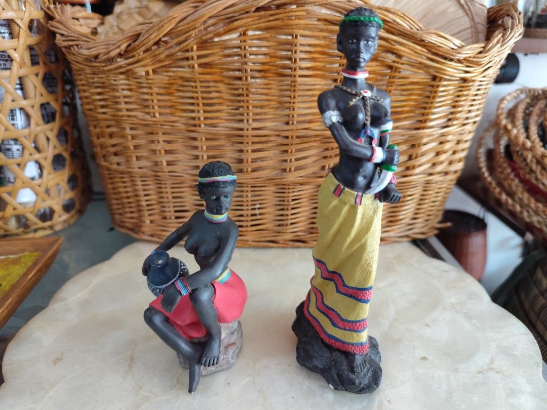 Afrigan Women Figurines (Category: Figurines & Statues) located in Dipolog. Submitted by thriftteata (Listing ID 1469627733, Image 1). Description: no chips.