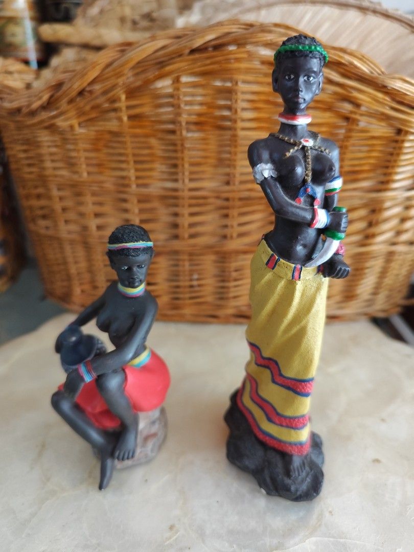 Afrigan Women Figurines (Category: Figurines & Statues) located in Dipolog. Submitted by thriftteata (Listing ID 1469627733, Image 3). Description: no chips.