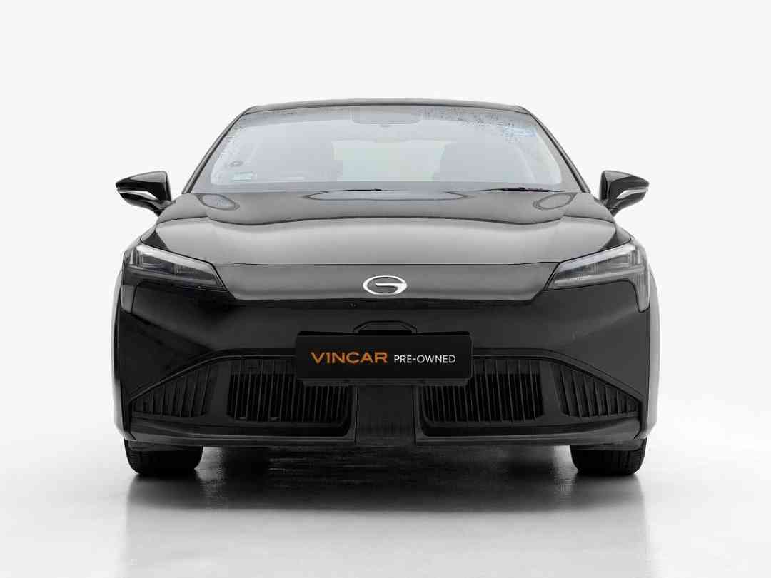 (Category: ) located in . Submitted by vincar_pre-owned (Listing ID 1469596726, Image 1). Description: .