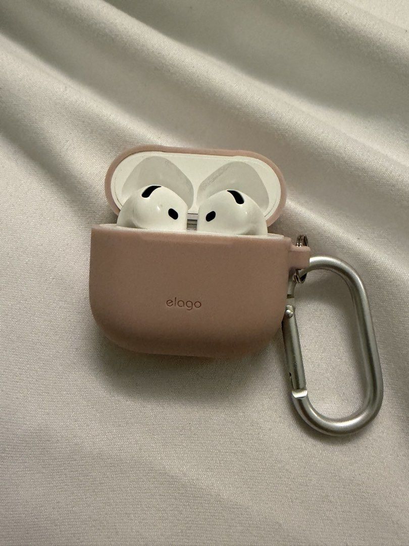 Airpods 4 (Category: Headphones & Headsets) located in Binan City. Submitted by luckycloud_ab2d6f (Listing ID 1469656521, Image 1). Description: For sale📌 Airpods 4 (non ANC) 4,000 No issue All working Complete set with box Case not included but i have spare case i can give Rfs: upgrade Loc: Alabang/Las Pinas Pm pm.