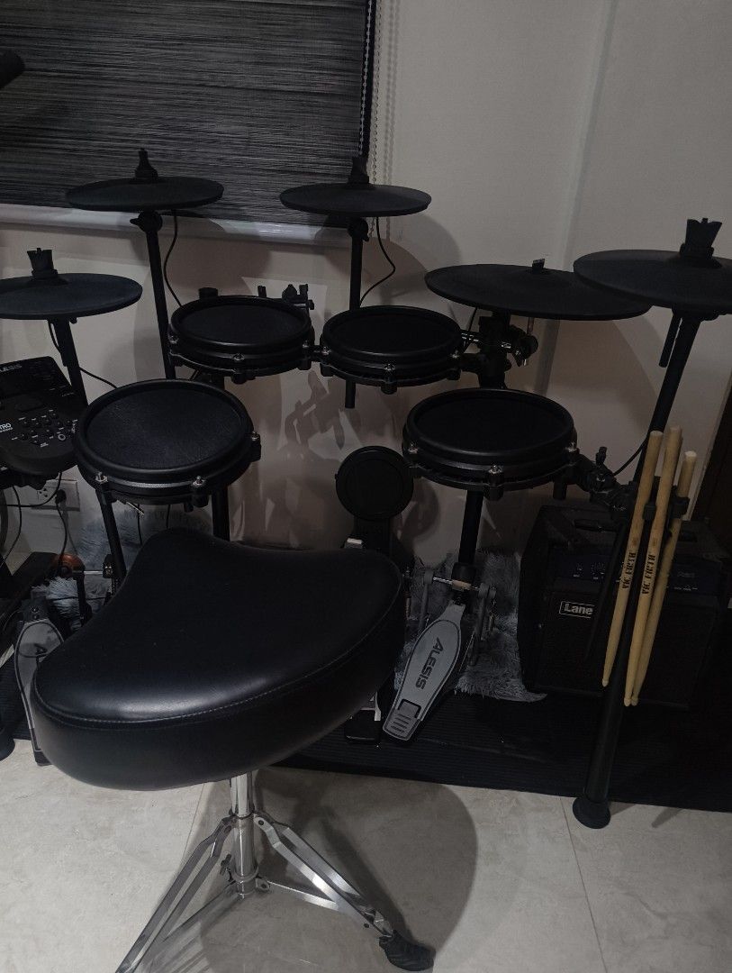Alesis Nitro Electronic Drum Kit Double Pedal with extra cymbals (Category: Musical Instruments) located in Rizal. Submitted by norkizz92 (Listing ID 1469650124, Image 1). Description: - Alesis Nitro electronic drum set (fully functional & well-maintained) - Includes mesh drum pads, cymbals, sound module, and sticks - Comes with a comfortable drum stool/throne - Upgraded with a double bass pedal setup - Perfect for practice and recording - Pickup