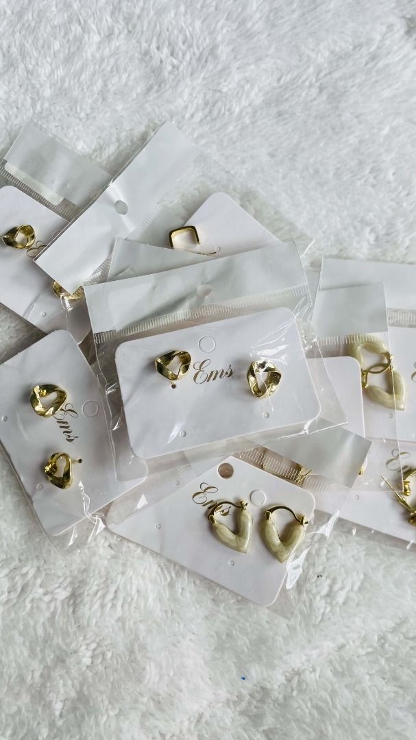 All Brandnew Premium Earrings (assorted designs) (Category: Earrings) located in Quezon City. Submitted by mjmassortedfinds (Listing ID 1469609956, Image 3). Description: Premium Earrings (assorted designs) 15 each min 5pcs 12 each min 10pcs 1O each min 30pcs 8 each min 50pcs 6 each min 100pcs 5.5 each min 500pcs 4 each min 1,000pcs ✅ Good stocks ✅ Packed individually and ready to sell ✅ Actual designs posted, pero super dami pa designs ✅ ASSORTE