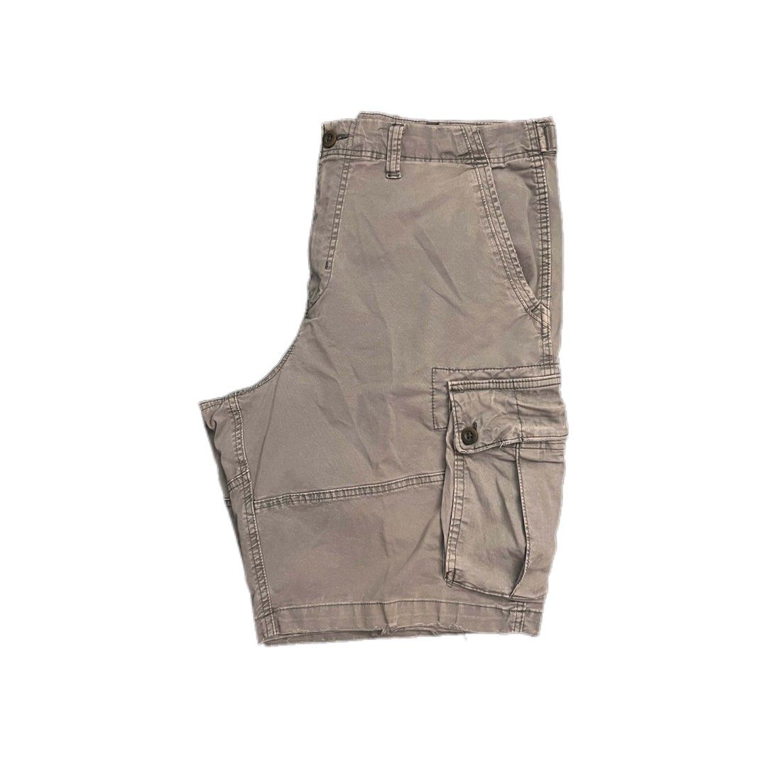 American Eagle Grey Cargo Shorts with Side Pockets (Category: Shorts) located in Manila. Submitted by kerbyjoshua12 (Listing ID 1469731256, Image 1). Description: - Color: Grey - Style: Classic utility / cargo - Pockets: Multiple functional side and back pockets - Closure: Button fly - Material: Durable and breathable cotton - Fit: Comfortable, ideal for warm weather - Condition: Excellent / Ready to wear.