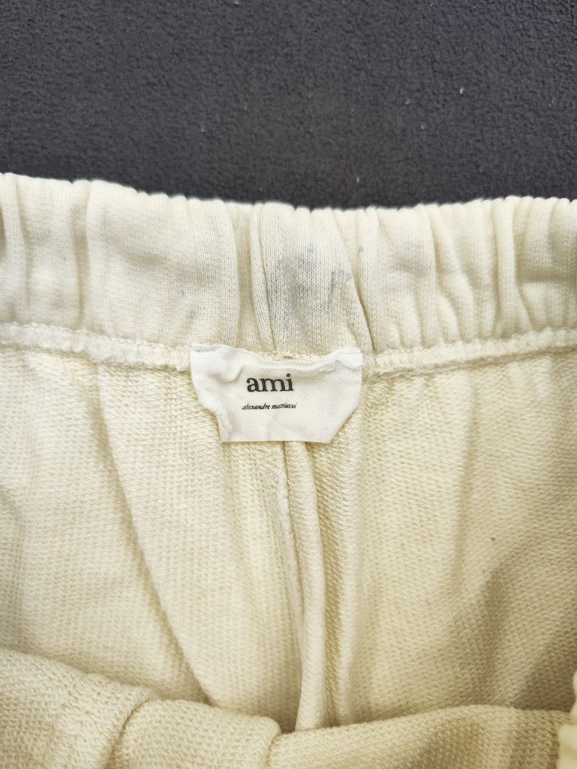 Ami Beige Cotton Shorts (Category: Shorts) located in Bulacan. Submitted by emilj23 (Listing ID 1469593850, Image 3). Description: Ami Beige Cotton Shorts Size S on tag L 19 W 28-34 Leg Hole 11.5 Condition 8.5/10 Color rate 9/10 Issue Multiple Stains.