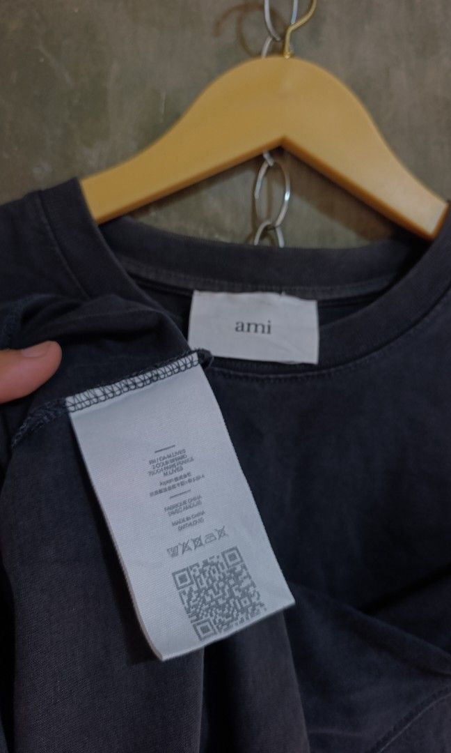 AMI,B-NEW CONDITION,NO ISSUE,20*26,9.7/10 (Category: Luxury Apparel) located in Tumauini. Submitted by patricktag49926 (Listing ID 1469726499, Image 3). Description: .