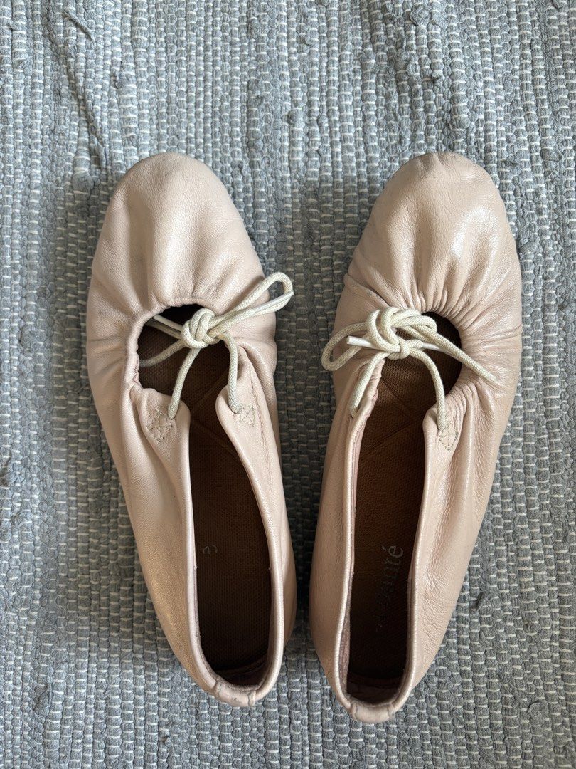 Andante Scrunchie Flat in Rose (Category: Flats & Sandals) located in Paranaque City. Submitted by mariesthings (Listing ID 1469647276, Image 3). Description: - letting go of my well loved Andante flats! - bought on Andante website around Dec last year, now sold out everywhere! - original price is 4,090php! - super cute & comfy (I have wide feet) I can wear these with no show socks or with long white socks! - pls manage expectations! Still in goo