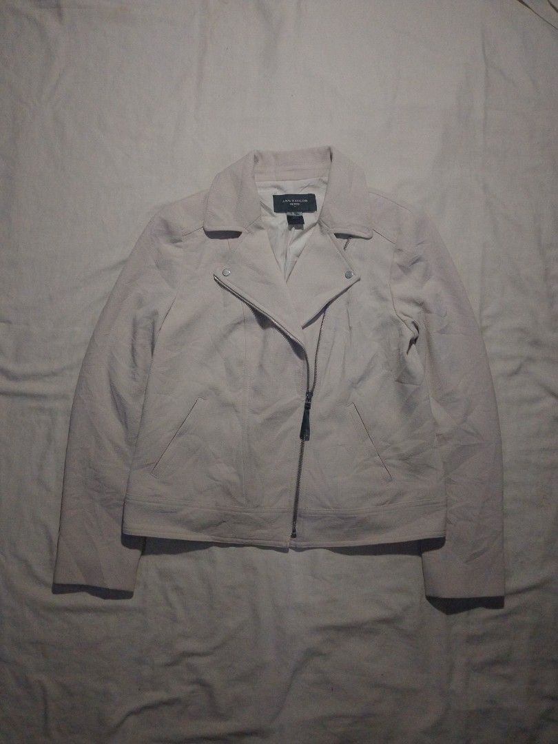 Ann Taylor Petite Jacket (Category: Coats, Jackets and Outerwear) located in San Pedro. Submitted by kob_thriftz (Listing ID 1469749258, Image 2). Description: (Best Fit Medium) Double Rider Style!! Condition: 10/10 Issue: None Length: 24 Width: 18 Meetups around San Pedro, Laguna Can do J&T Shipping (Buyer shoulders shipping fee).