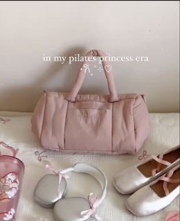 Anya Active Puffer Tote Bag Glacier, Women's Fashion, Bags & Wallets ...