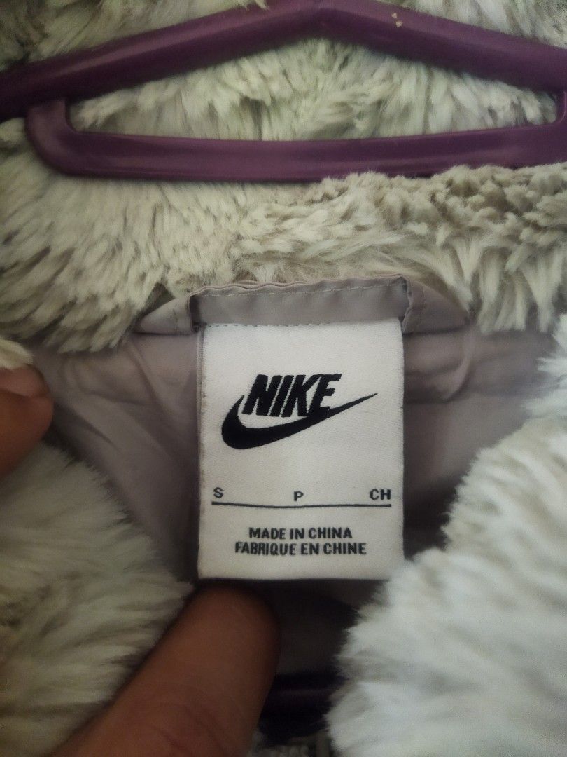 AOP NIKE SWOOSH SHERPA (Category: Coats, Jackets and Outerwear) located in San Pablo. Submitted by kuya_tats420 (Listing ID 1469640279, Image 2). Description: NO ISSUE NEED WASH PM ME FOR MORE DETAILS 📩.