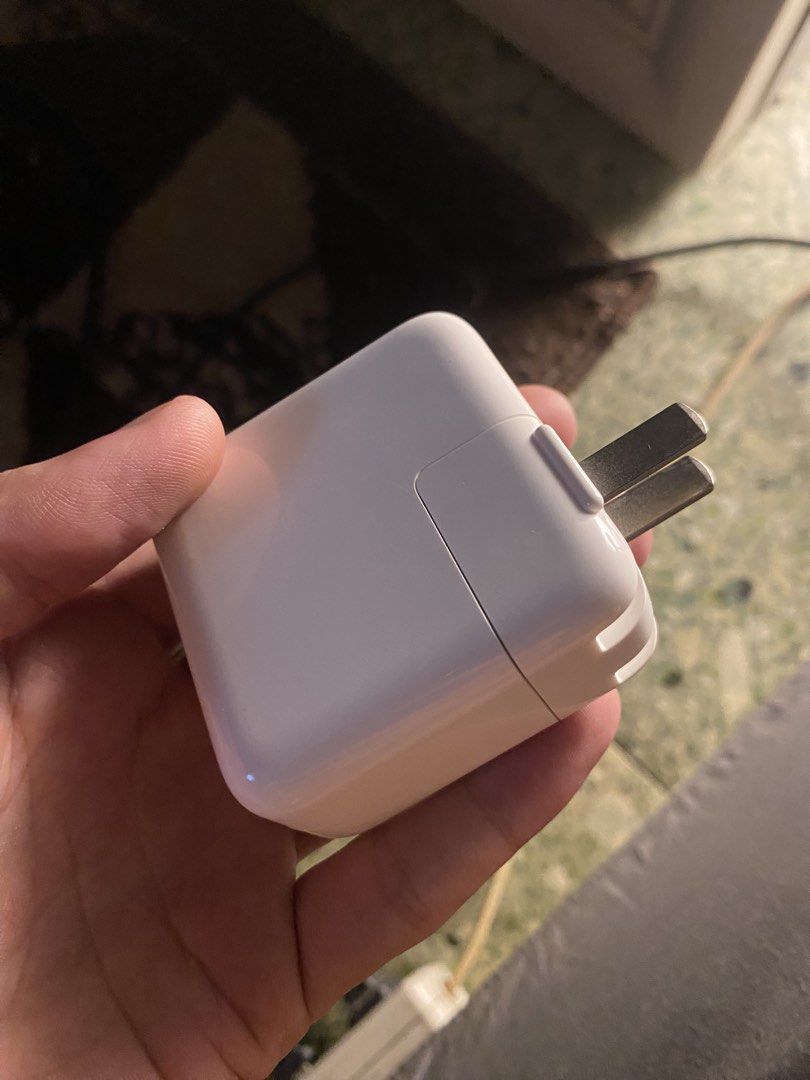Apple 30W USB-C Power Adapter (Category: Cables & Adaptors) located in Cavite. Submitted by 0ms1m (Listing ID 1469735790, Image 2). Description: Perfect to pair with your Macbook. Still in mint condition. Molino, Bacoor Cavite area.
