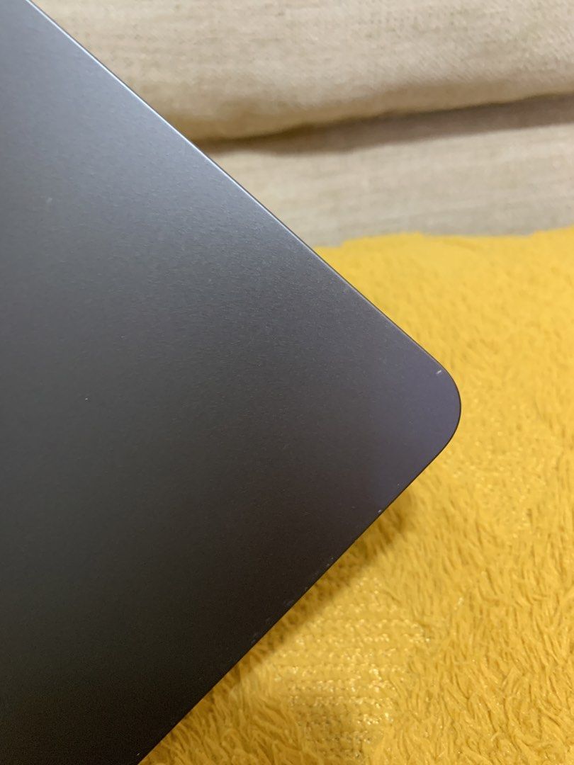 Apple iPad Air 4th gen 64 GB (Category: iPad) located in Mexico. Submitted by chimich (Listing ID 1469619311, Image 2). Description: As is on photos Very good condition with minor signs of use Includes orig box, orig charger, goojodoq pen.