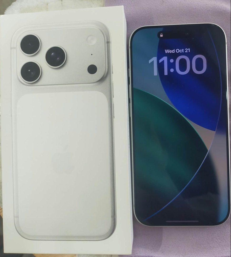Apple iPhone (Category: iPhone 17 Series) located in Muntinlupa City. Submitted by lloydsky17 (Listing ID 1469667166, Image 1). Description: - Model: Apple iPhone 17 proin stunning silver - Camera: Advanced triple-camera setup with raised camera island - Battery Health: 100% with only 30 cycle counts (minimal usage) - Inclusions: Original box included - Condition: Like new, excellent performance No issue Complete 62k fixed .