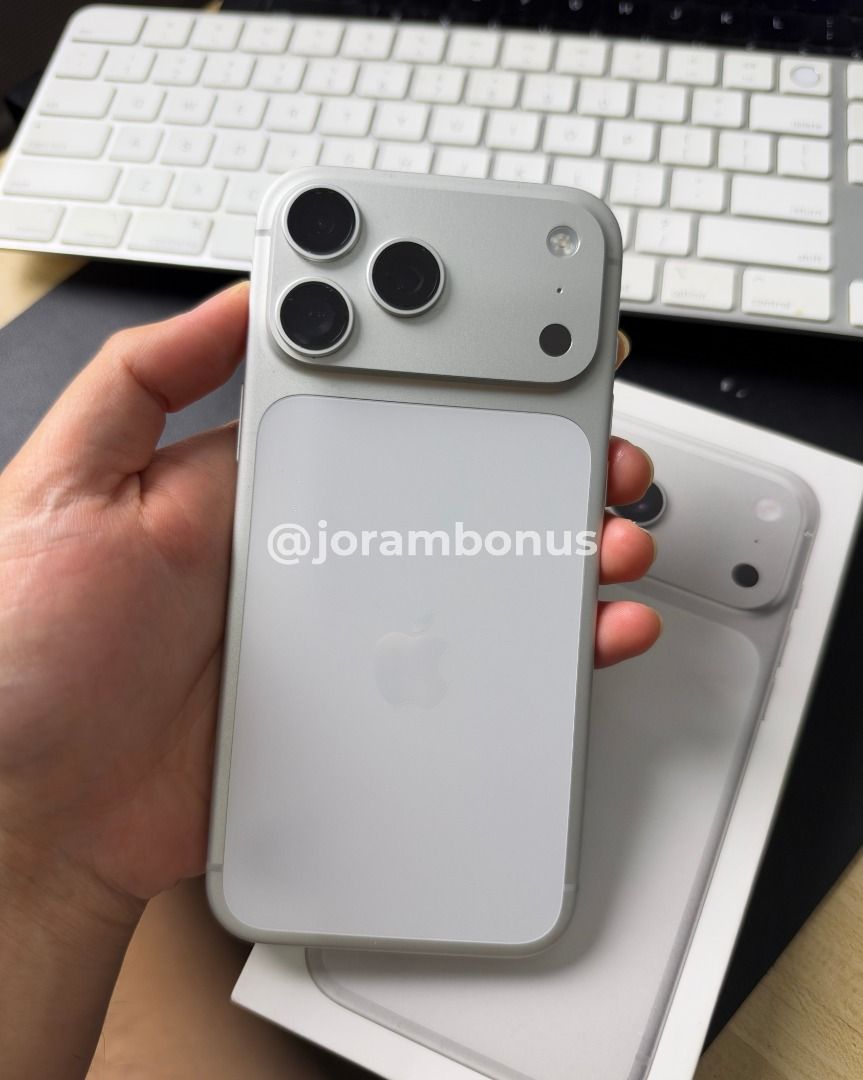 Apple iPhone 17 Pro Max Silver 2TB (Nov 2025 - Beyond The Box) (Category: iPhone 17 Series) located in Taguig. Submitted by bonusjoram (Listing ID 1469709515, Image 1). Description: iPhone 17 Pro Max 2TB (Local Unit - Beyond The Box) RFS: Upgraded to iPhone 18 Pro Max. Selling my pre-loved iPhone 17 Pro Max with a massive 2TB storage capacity. This was purchased locally at Beyond The Box in November 2025. The device is exceptionally well-maintain