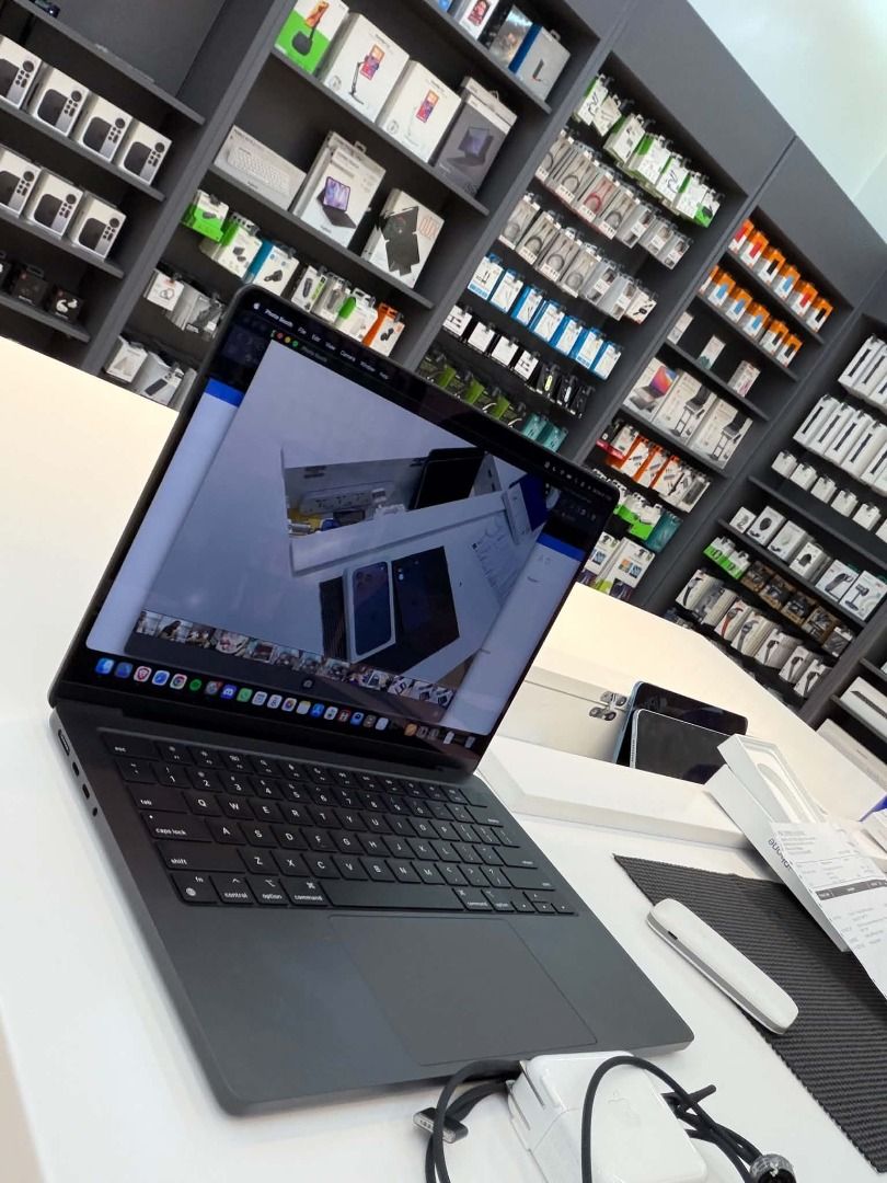 MacBook Pro M4 Pro (Category: Laptops & Notebooks) located in Davao. Submitted by justinekoucordero (Listing ID 1469674895, Image 1). Description: Apple MacBook Pro M4 Pro 14-inch | 24GB RAM | 512GB SSD | With Warranty Description: Selling my Apple MacBook Pro M4 14-inch, purchased from Power Mac Center on November 8, 2025. Specifications: - Model: MacBook Pro M4, 14-inch - RAM: 24GB - Storage: 512GB SSD - Operating System: macOS - Color: Space B