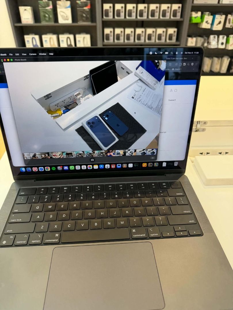 MacBook Pro M4 Pro (Category: Laptops & Notebooks) located in Davao. Submitted by justinekoucordero (Listing ID 1469674895, Image 2). Description: Apple MacBook Pro M4 Pro 14-inch | 24GB RAM | 512GB SSD | With Warranty Description: Selling my Apple MacBook Pro M4 14-inch, purchased from Power Mac Center on November 8, 2025. Specifications: - Model: MacBook Pro M4, 14-inch - RAM: 24GB - Storage: 512GB SSD - Operating System: macOS - Color: Space B