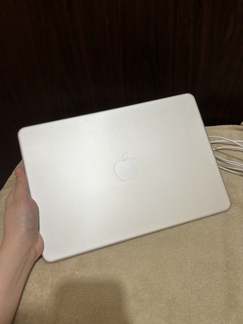 Apple MacBook (Category: Laptops & Notebooks) located in Manila. Submitted by zoeeeeeeyyyy (Listing ID 1469721755, Image 3). Description: for sale my macbook neo ( silver 8gb / 256gb storage 100% battery health 5 months old under warranty until may 31, 2027 all smooth - no issue bought in saudi ( well maintained good as new ) cable only - (box left in saudi by january pwede mo makuha hihi ) dm if ur interested :) .