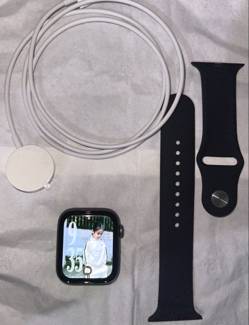 Apple Watch Series 6 44mm (Category: Wearables & Smart Watches) located in Manila. Submitted by whos.mae (Listing ID 1469645949, Image 1). Description: Apple Watch Series 6 44MM Space Gray 100bh GPS No issue inclusion: Watch, Charger, Strap check all u want upon meet up. tondo manila loc..