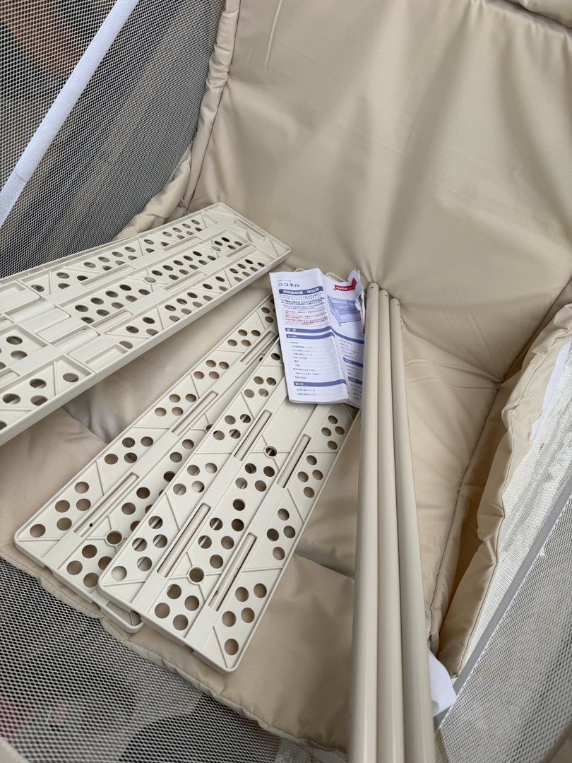 Aprica Coconel handy Collapsable Baby crib (Category: Cots & Cribs) located in Paranaque City. Submitted by edszz (Listing ID 1469579791, Image 3). Description: Aprica Coconel handy Collapsable Baby crib Good condition With manual Odorless Pwedeng pwede sa maselan .