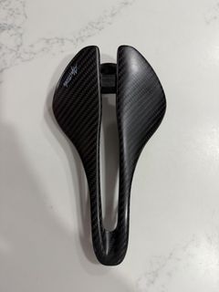 （分類：）位於 。 由 kikiyum69 提交（商品編號 1469594744，圖片 1）。簡介： 。