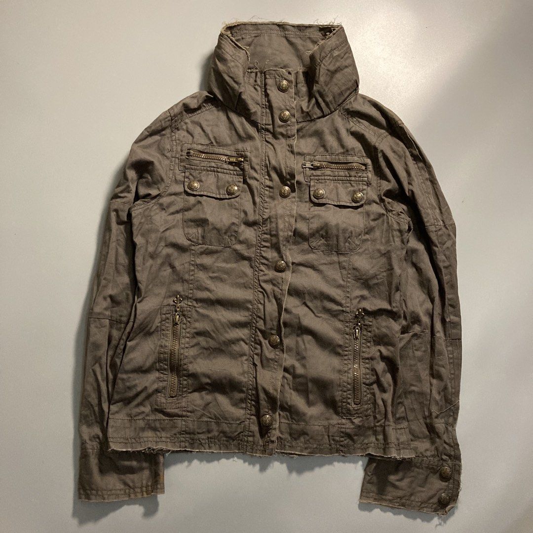 Archived Sky Bomber Bono Jacket (Category: Coats, Jackets and Outerwear) located in Malaybalay. Submitted by spl3ndd_artifacts (Listing ID 1469661032, Image 1). Description: Archived Sky Bomber Bono Jacket Width 18 Length 22 .