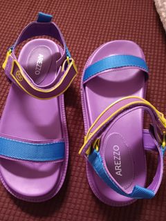 (Category: ) located in . Submitted by momshei123 (Listing ID 1469755856, Image 1). Description: .