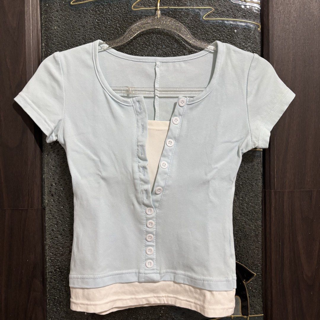 Ariseism Button Down with Inner Style (Category: Others Tops) located in Caloocan City. Submitted by declutter.cal (Listing ID 1469613676, Image 3). Description: Used twice Xs-s.